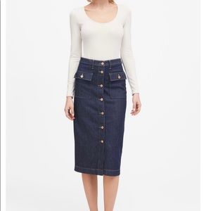 Banana Republic midi jean skirt
